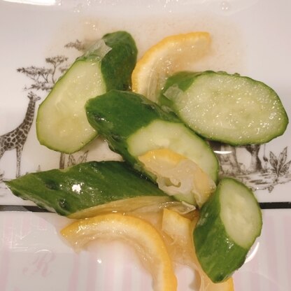 柚子をもらったので作りました。薄味で美味しかったです！
